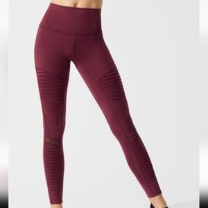 Alo Yoga High Waisted Glossy Moto Leggings Burgundy Red Maroon Ribbed Small